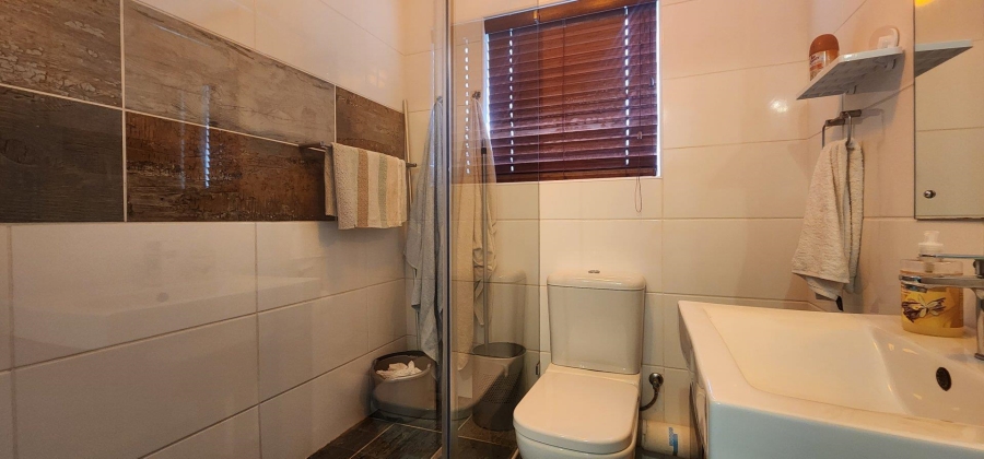 To Let 1 Bedroom Property for Rent in Table View Western Cape